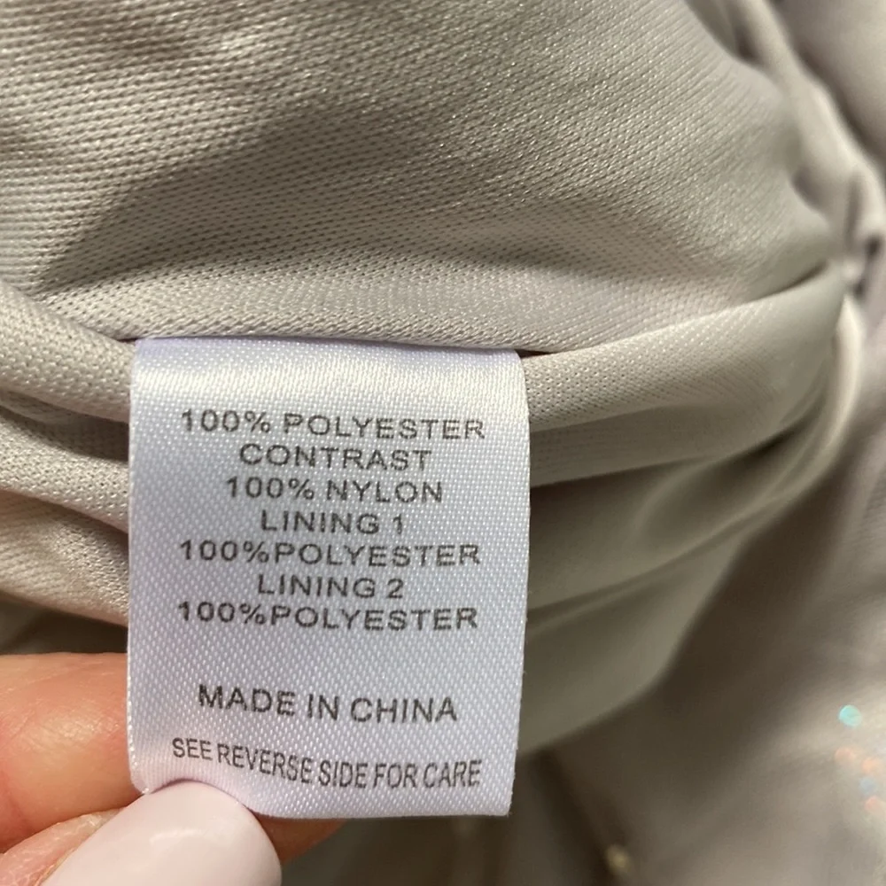 Size 3/4 party dress. - Picture 9 of 10